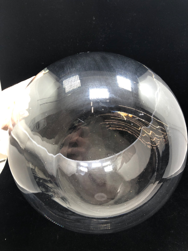 GLASS TERRARIUM BOWL VASE.