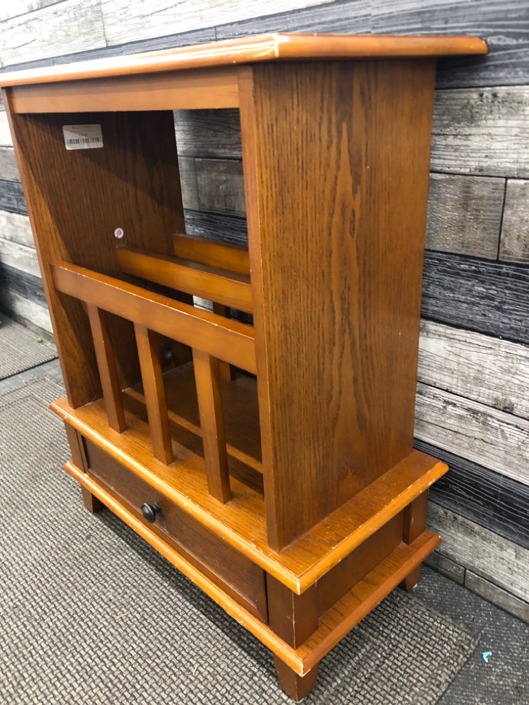 DARK WOOD MAGAZINE RACK SIDE TABLE.