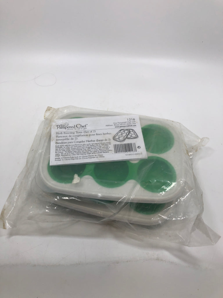 NIP 2PC PAMPERED CHEF HERB FREEZING TRAYS.