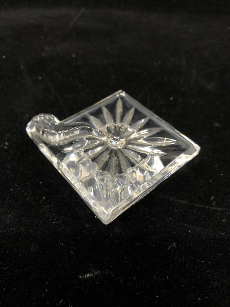 CRYSTAL GRADUATION CAP FIGURINE.