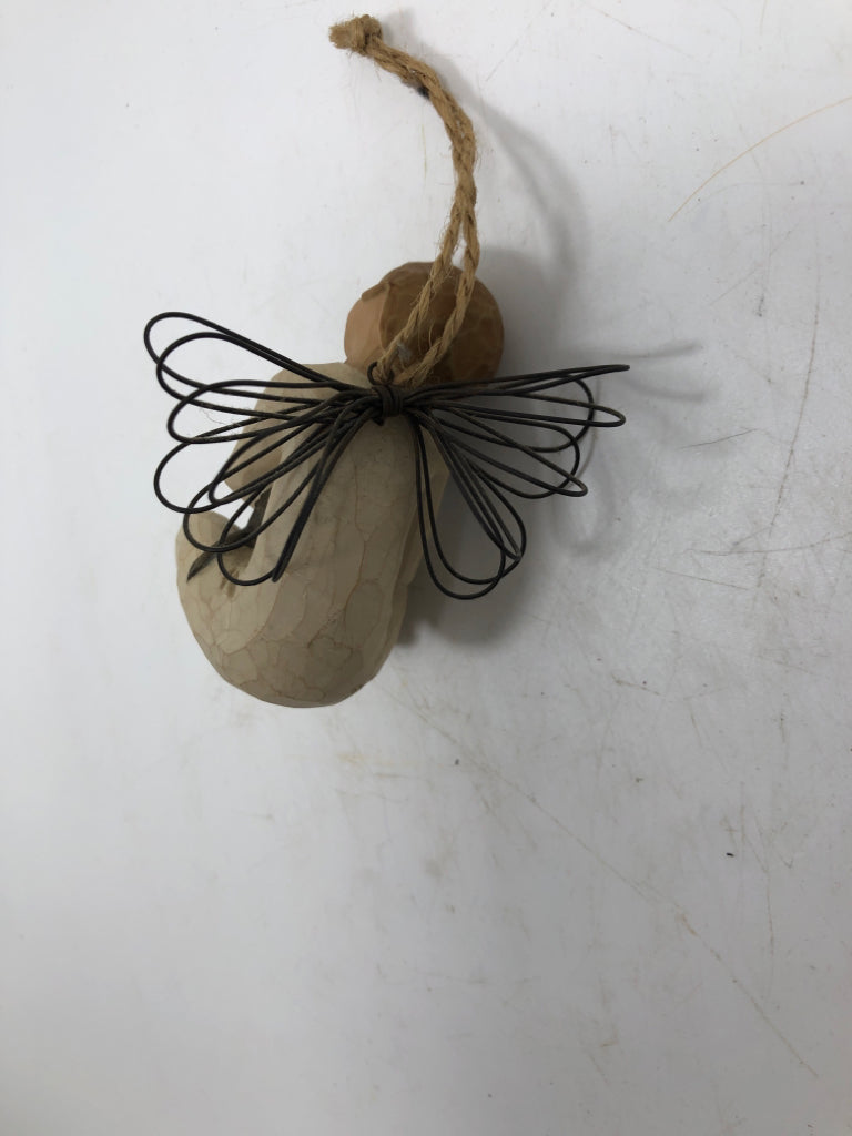 BOY W/DOG ORNAMENT .
