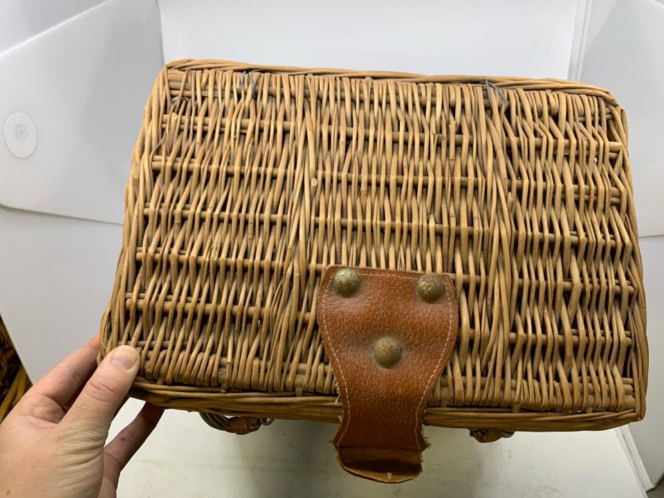 VTG TALL CARMEL COLORED BASKET W/ HANDLES METAL HARDWARE/LEATHER STRAP.