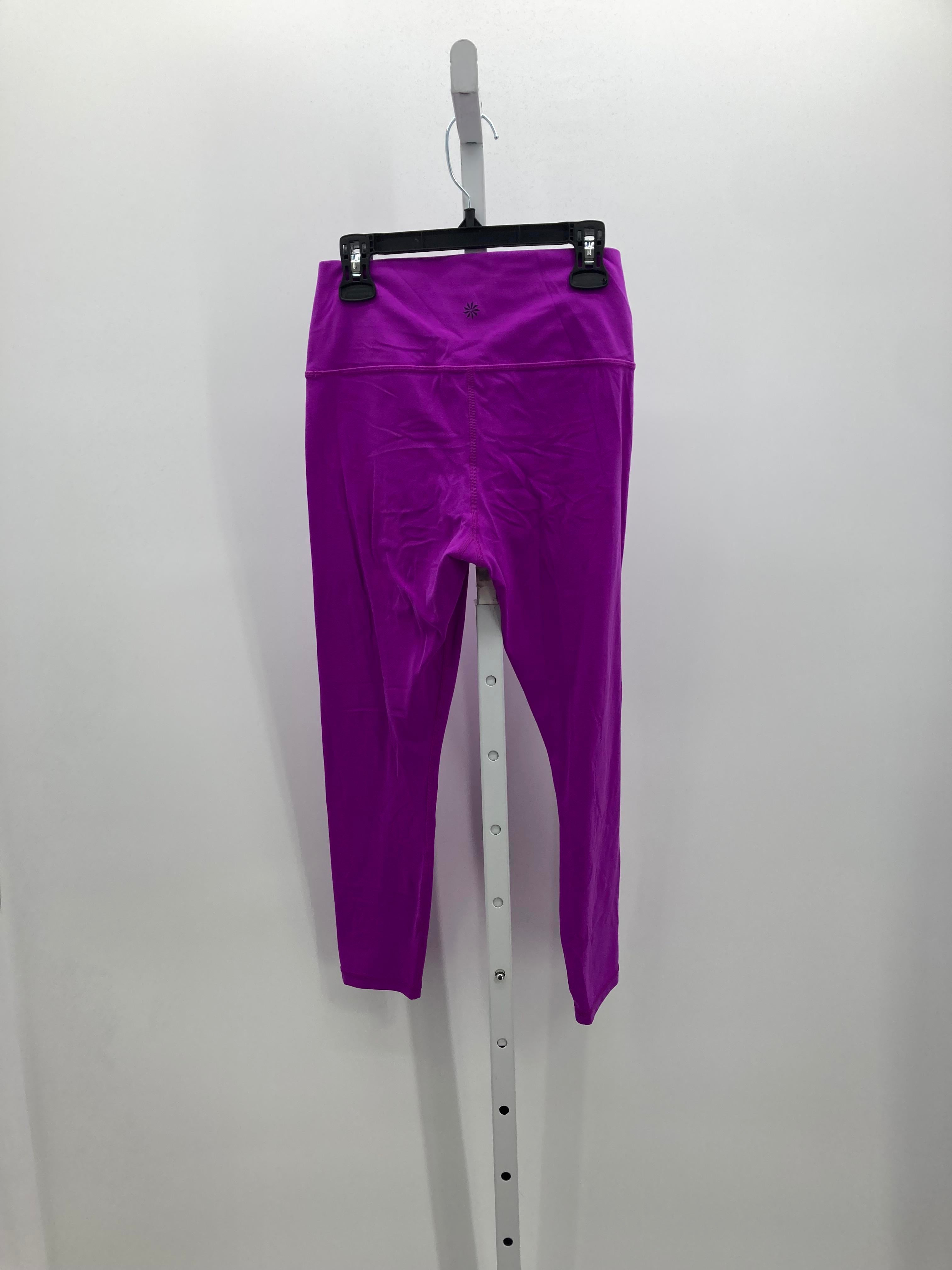 Athleta Size Medium Misses Capri Pants