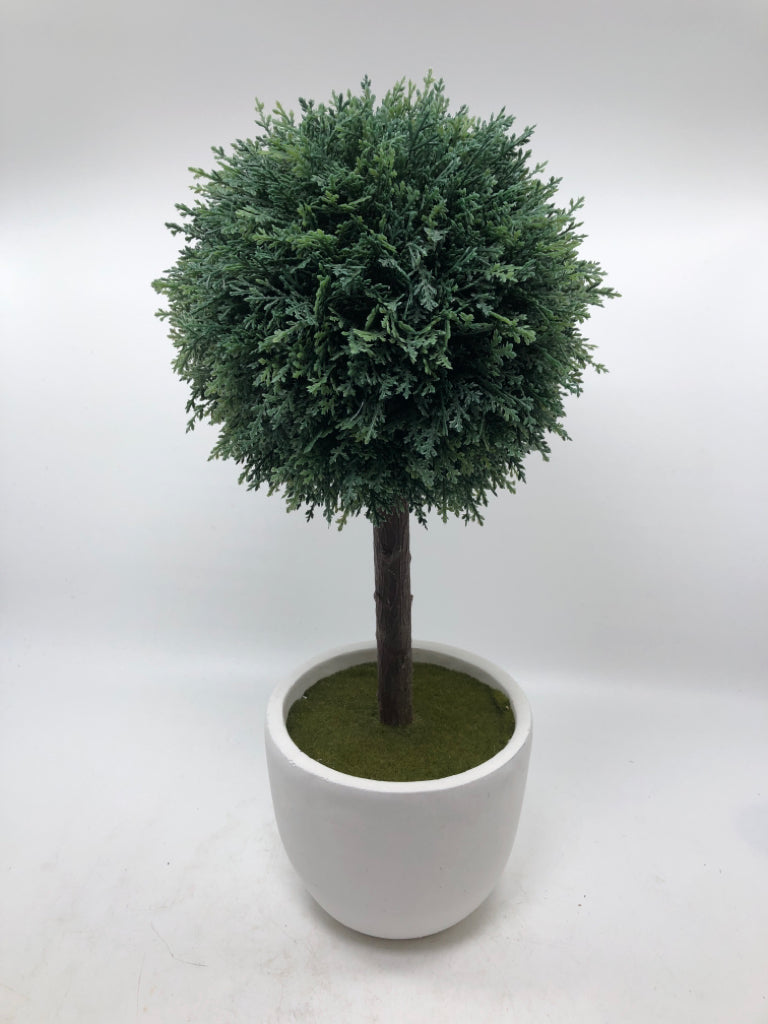 TOPIARY FAUX BALL PLANT.