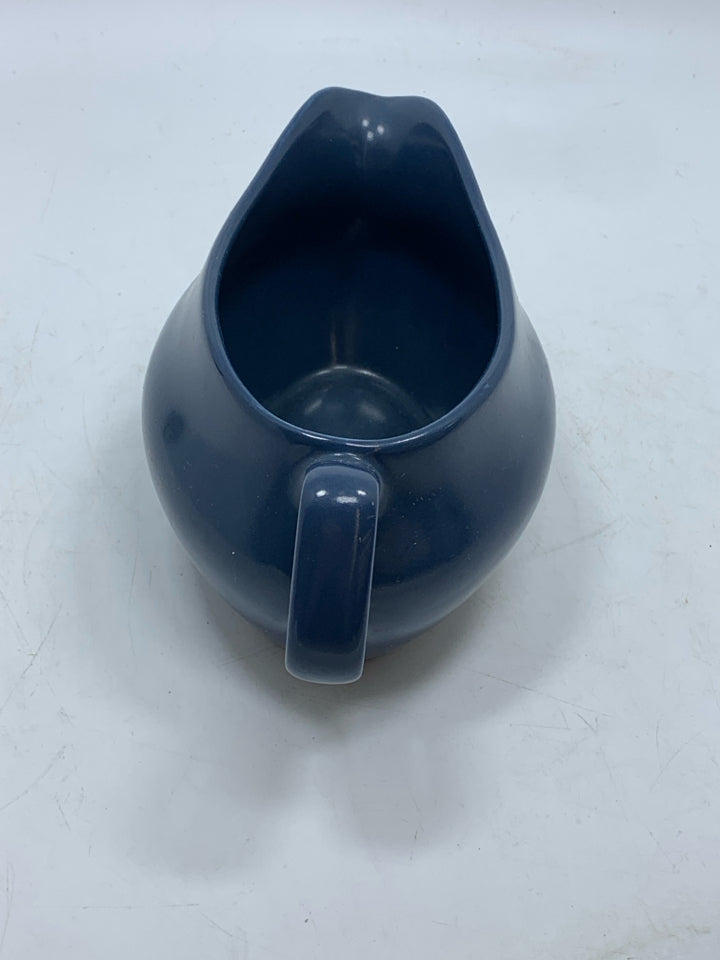 BLUE CERAMIC GRAVY BOAT.