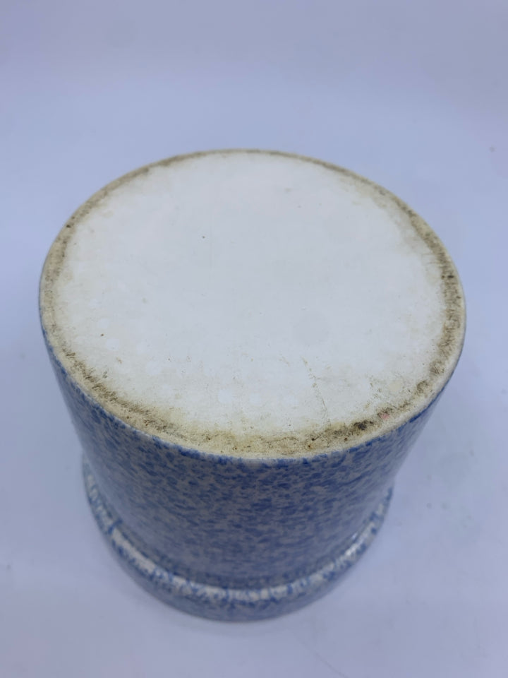 BLUE SPONGE CANISTER.