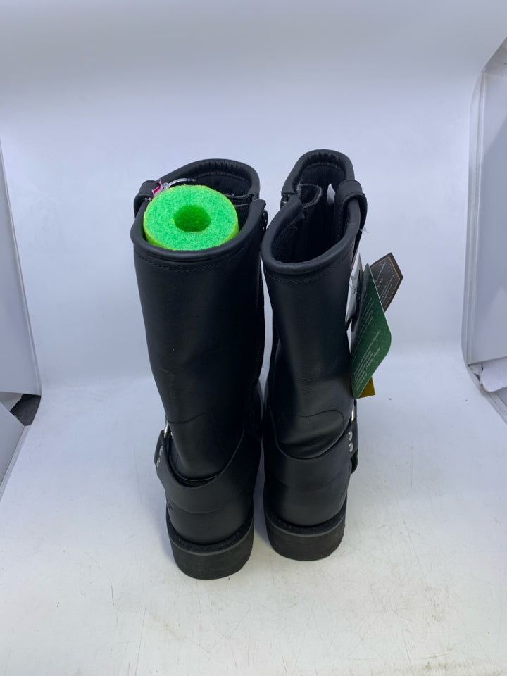 Size 10 Medium Young Men's Boots