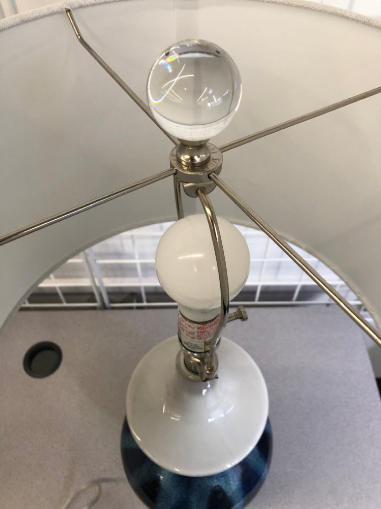 BLUE & CREAM DIPPED LAMP W/WHITE SHADE.