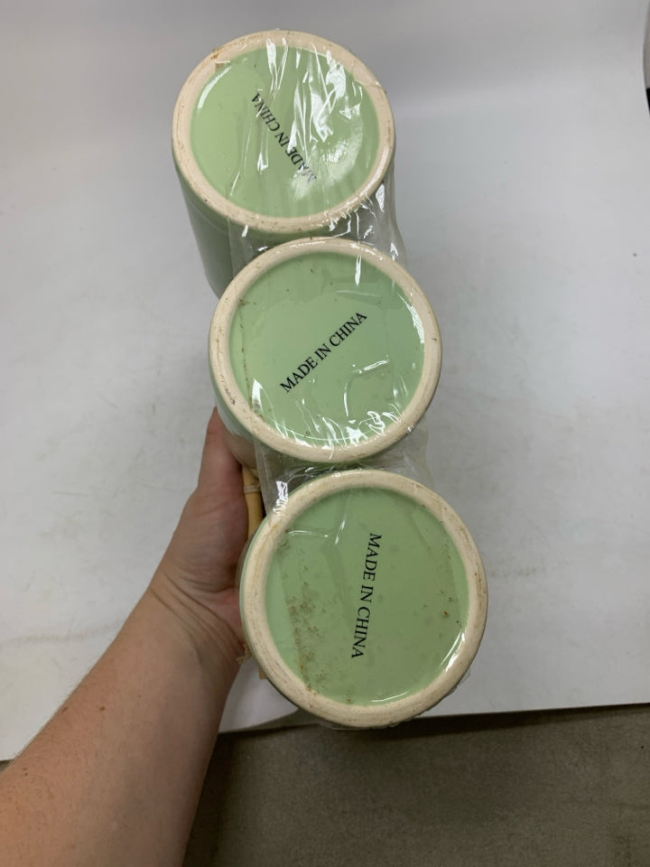 3 VASES W/ WOOD CONNECTOR.