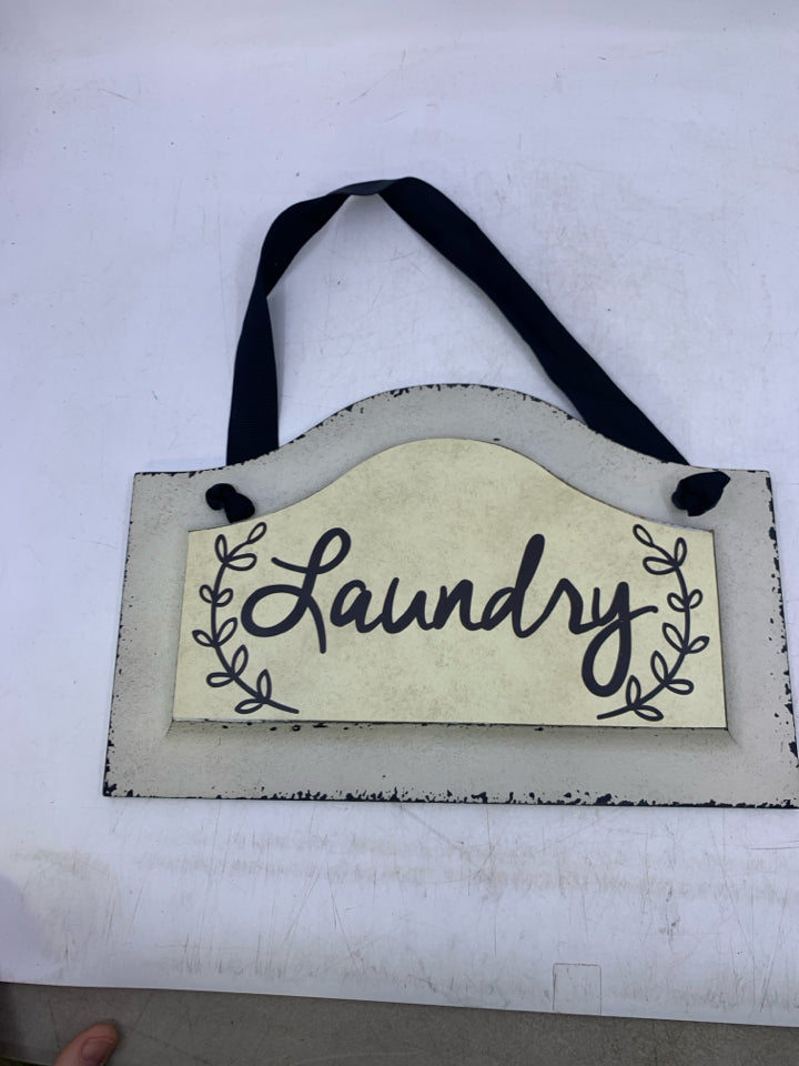 WHITE DISTRESSED LAUNDRY SIGN, 8 " X 12"