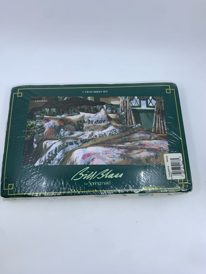 NIB TWIN SIZED SHEET SET.