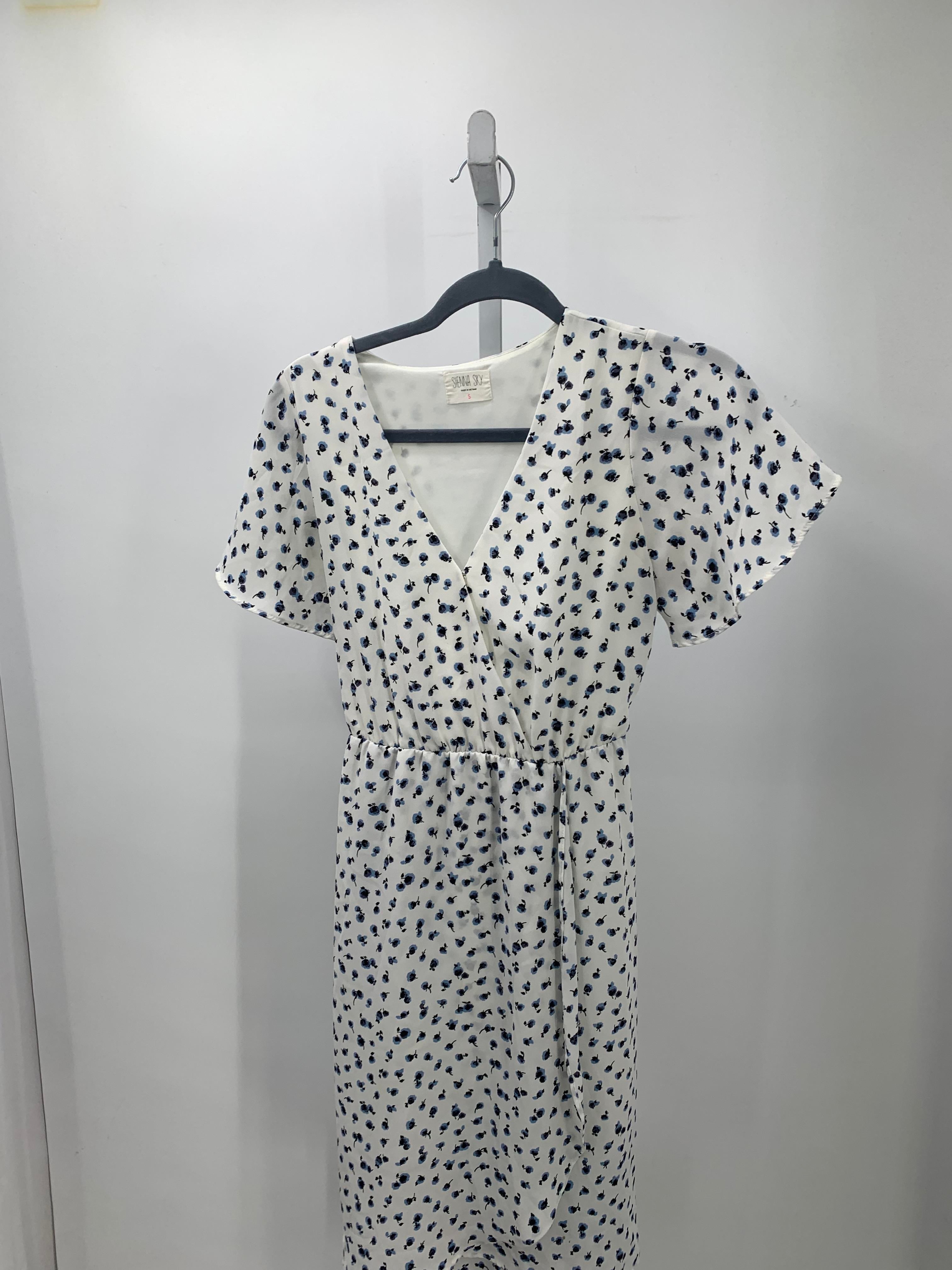 Size Small Juniors Short Sleeve Dress