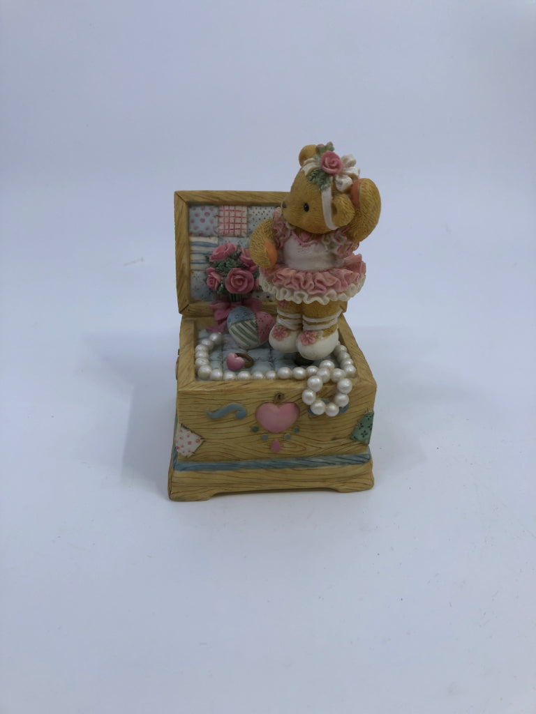 TEDDY BEAR MUSIC BOX.