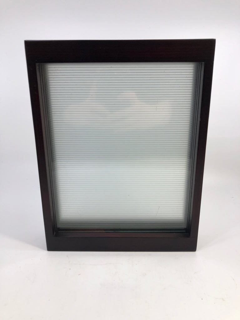 BROWN LAYERED FRAME W/4 GLASS SECTIONS UMBRA.