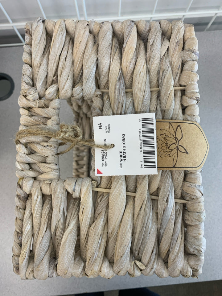 NWT WHITE WICKER STORAGE BIN.