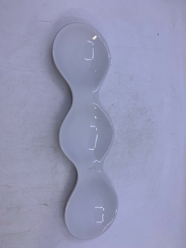 3 CIRCLES CONNECTED TRAY/ 1" H X 13.