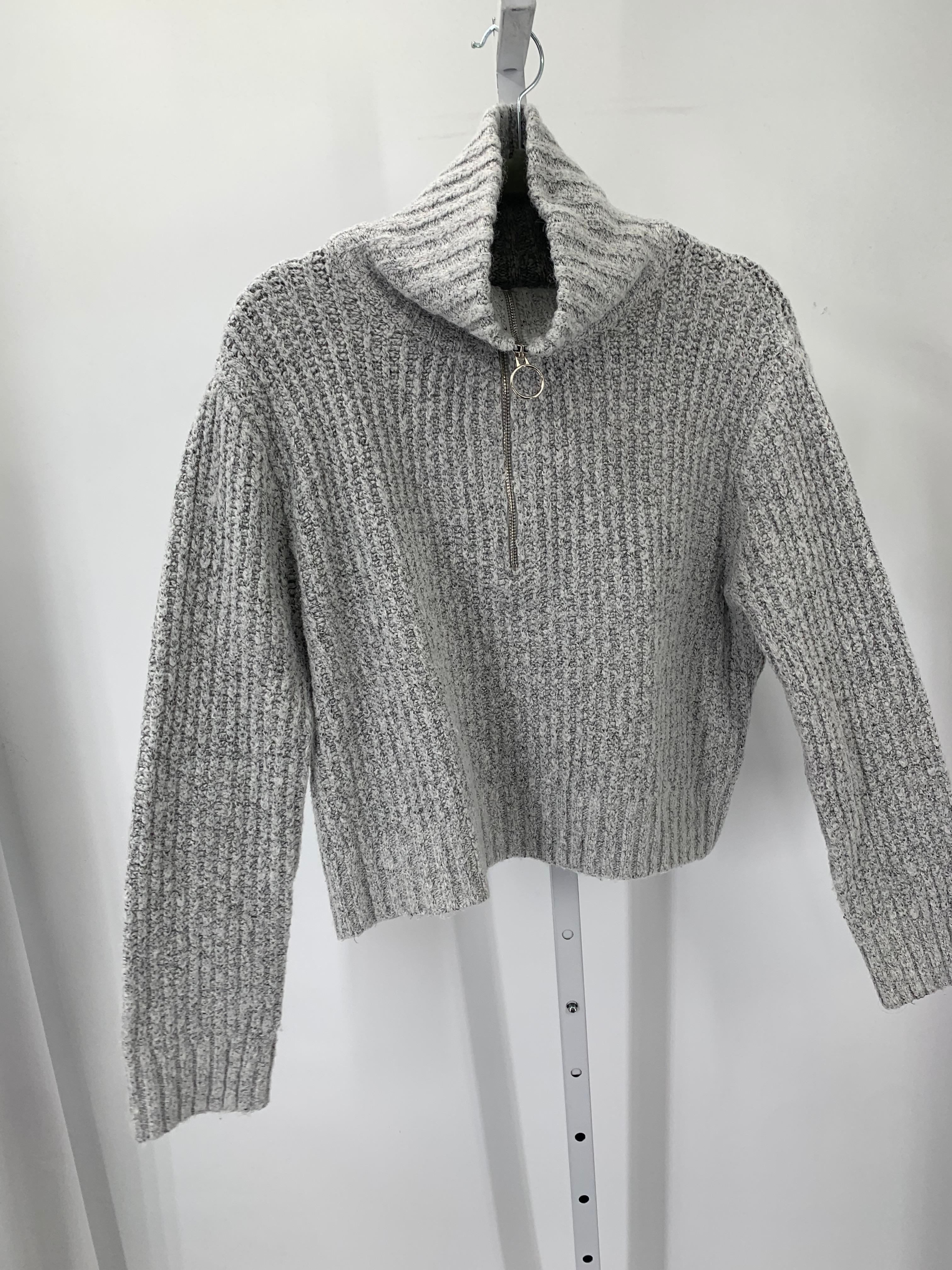 Size Medium Juniors Long Sleeve Sweater