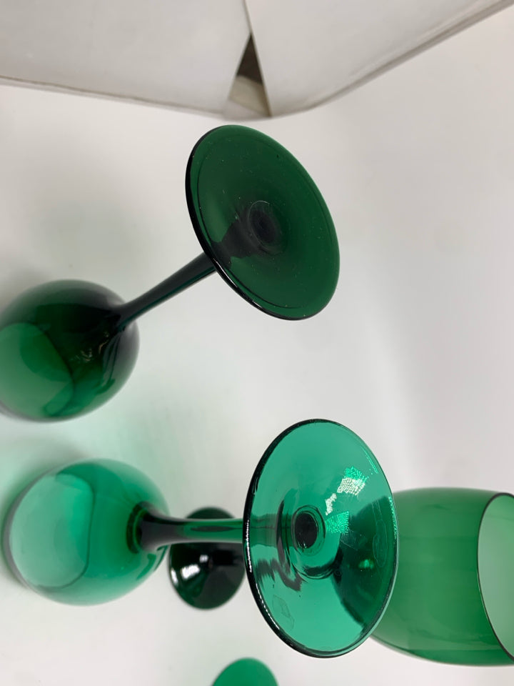 4 MULTI-SHADE GREEN WINE GLASSES.