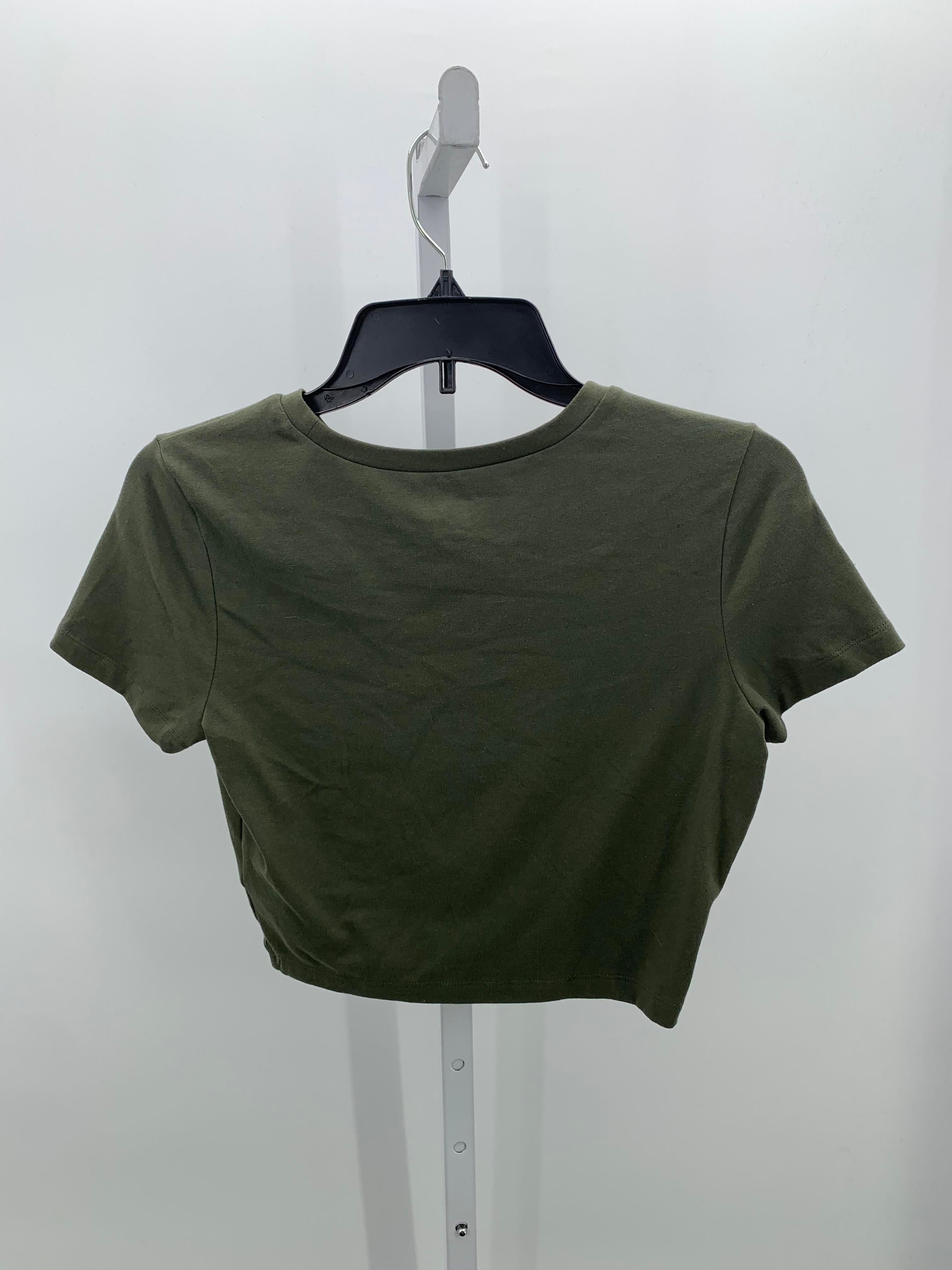 Wild Fable Size Medium Juniors Short Sleeve Shirt