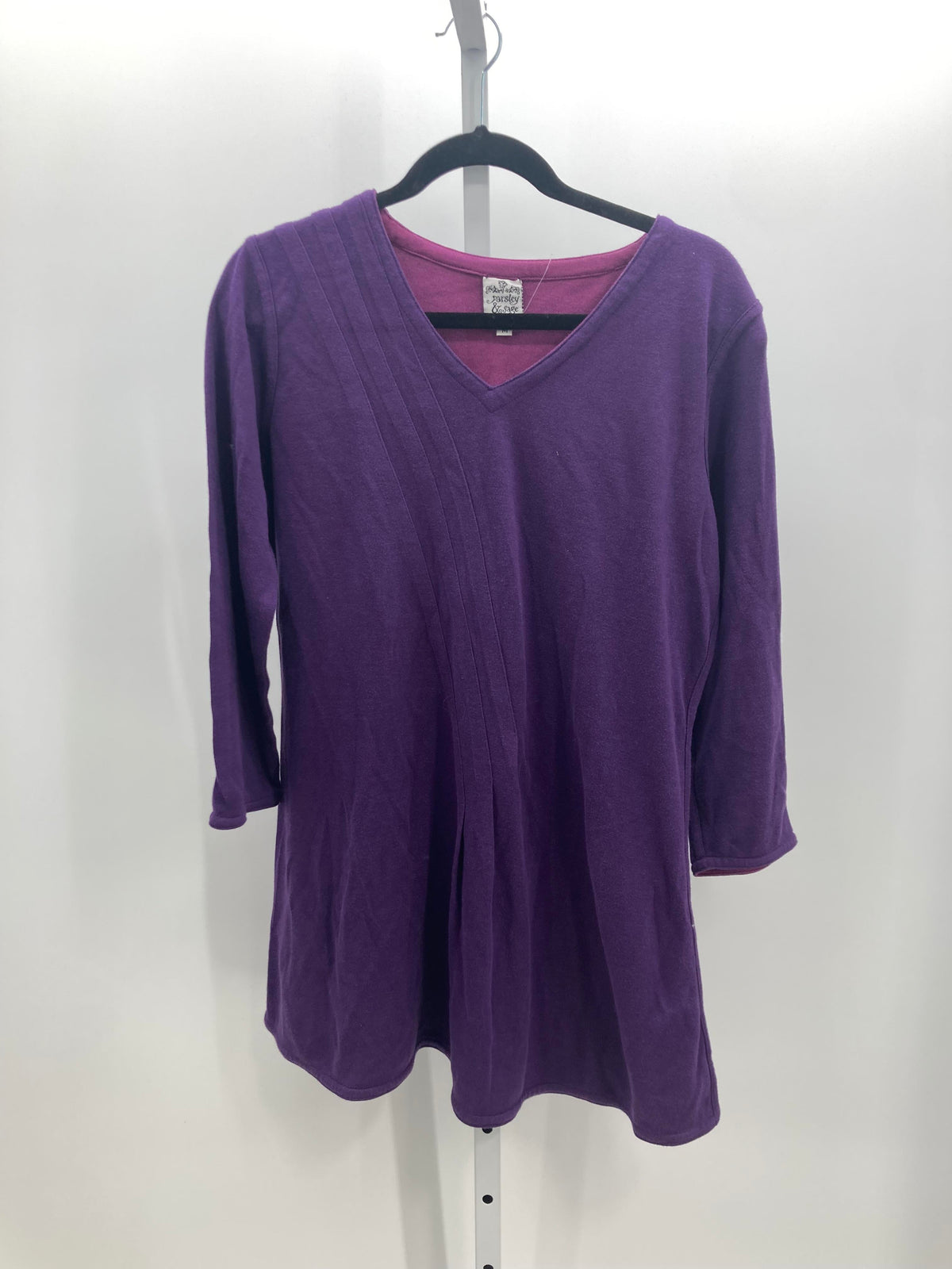 Size Medium Misses 3/4 Sleeve Shirt