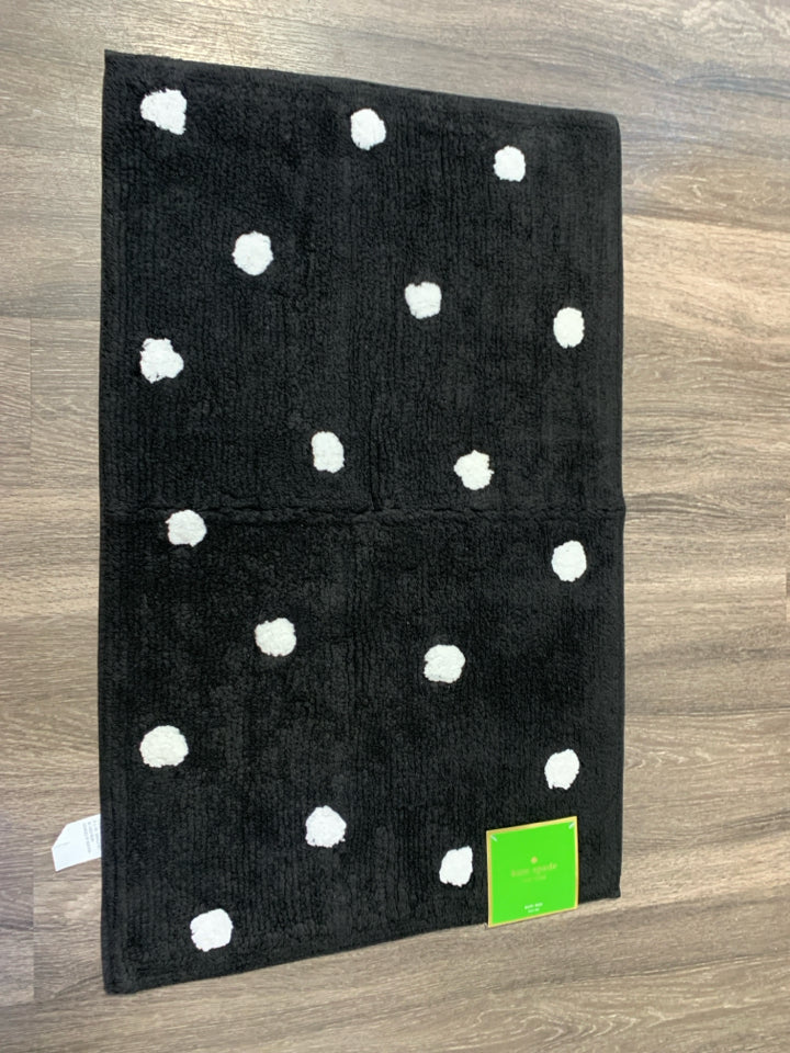 NWT BLACK/WHITE POLKA DOT BATH RUG.