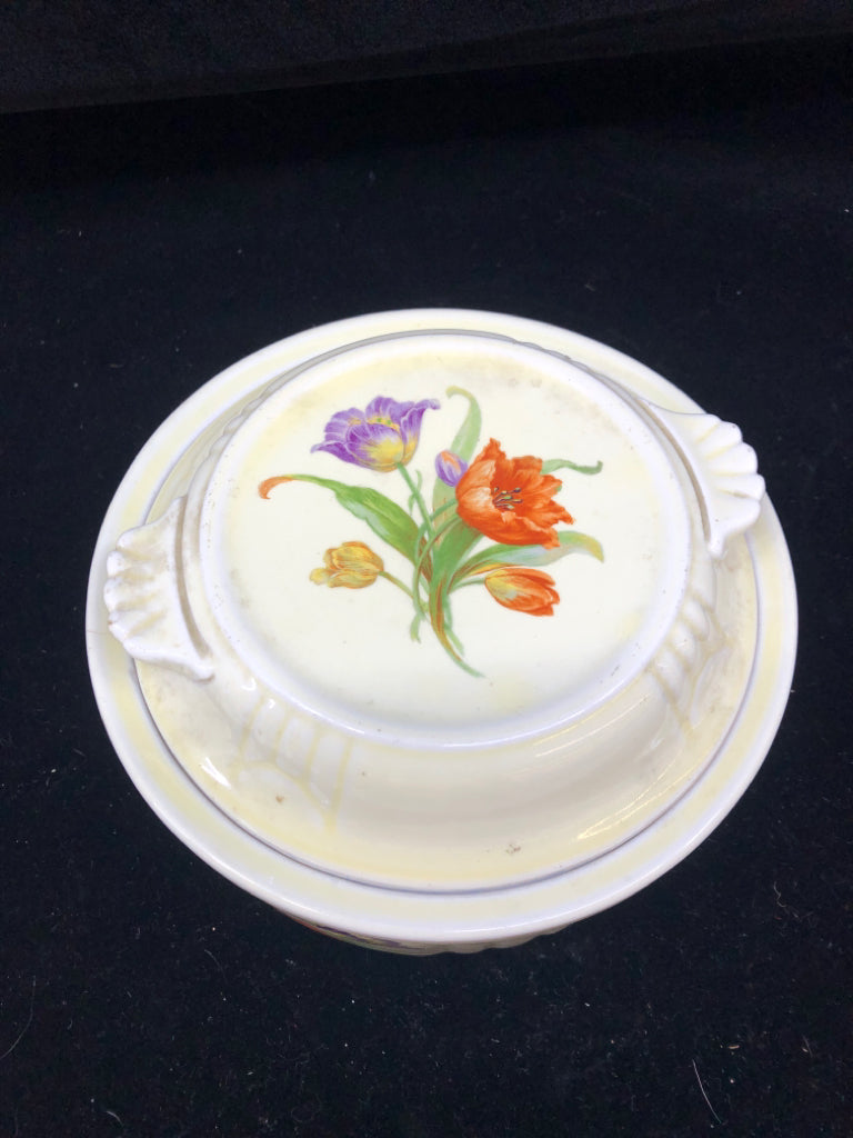 VTG COVERED FLORAL CASSEROLE DISH.