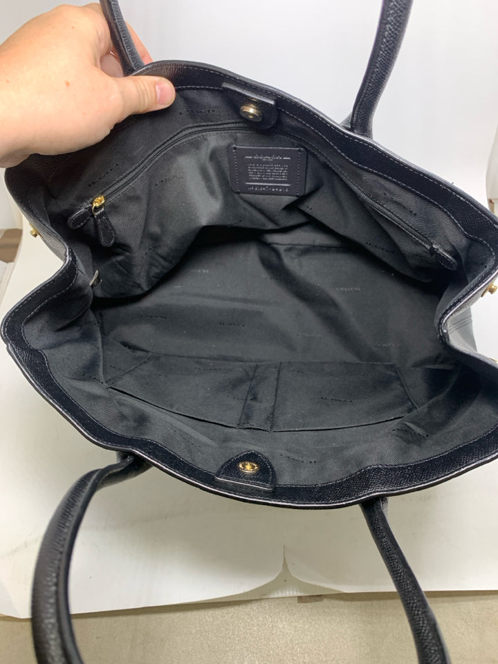 Coach Bailey Carryall Crossgrain Leather Shoulder Bag