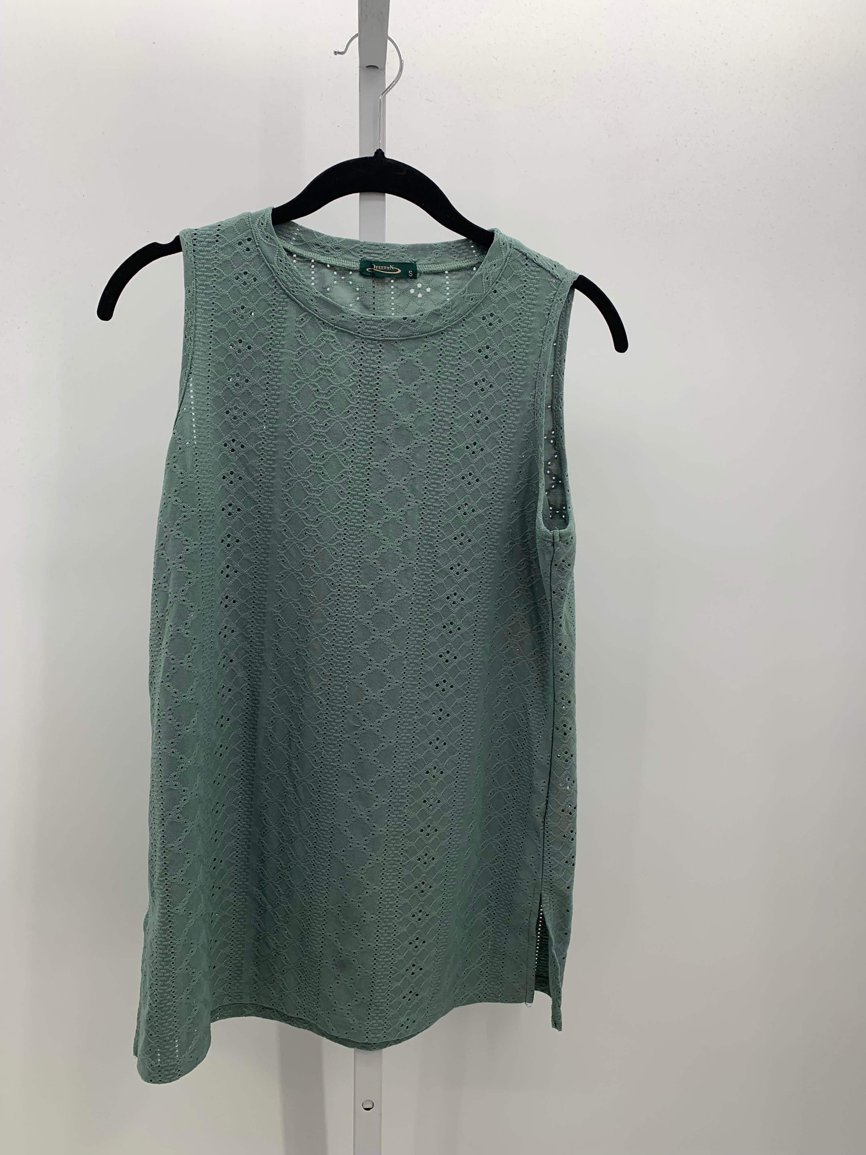 Size Small Misses Sleeveless Shirt
