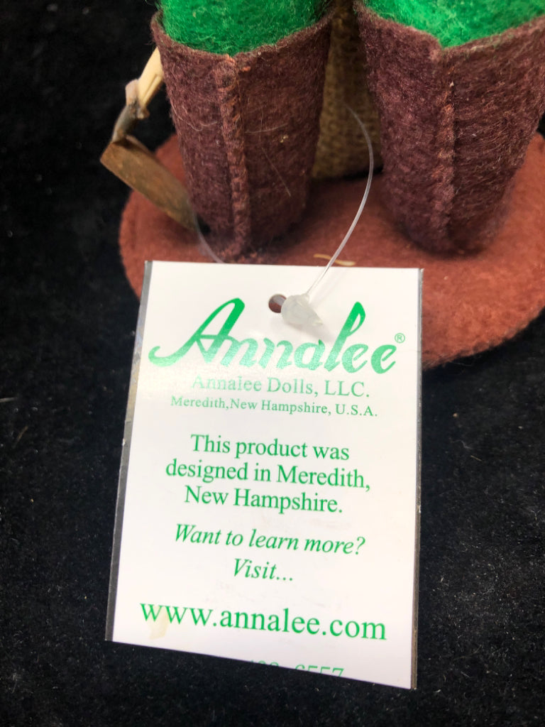 ANNALEE IRISH FARMER.