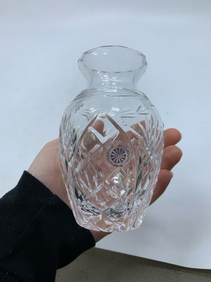 CRYSTAL W/ DETAILED CUTS VASE * SIGNED.