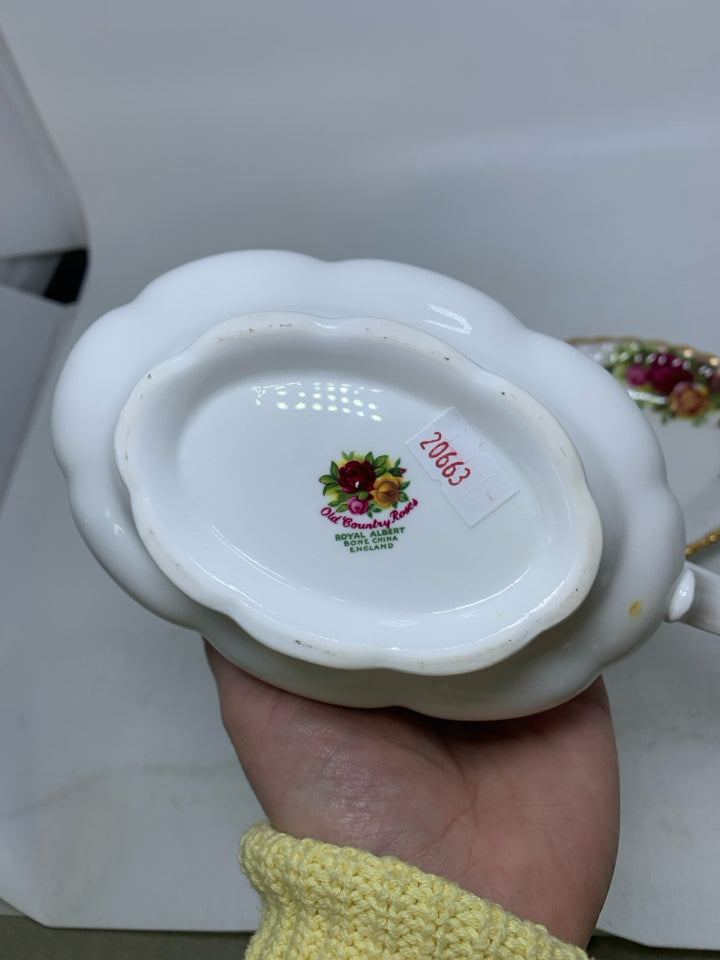 VTG 2PC GRAVY BOAT W/ UNDERPLATE GOLD EDGE.