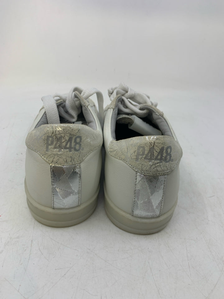 Size 7/8 Juniors Sneakers