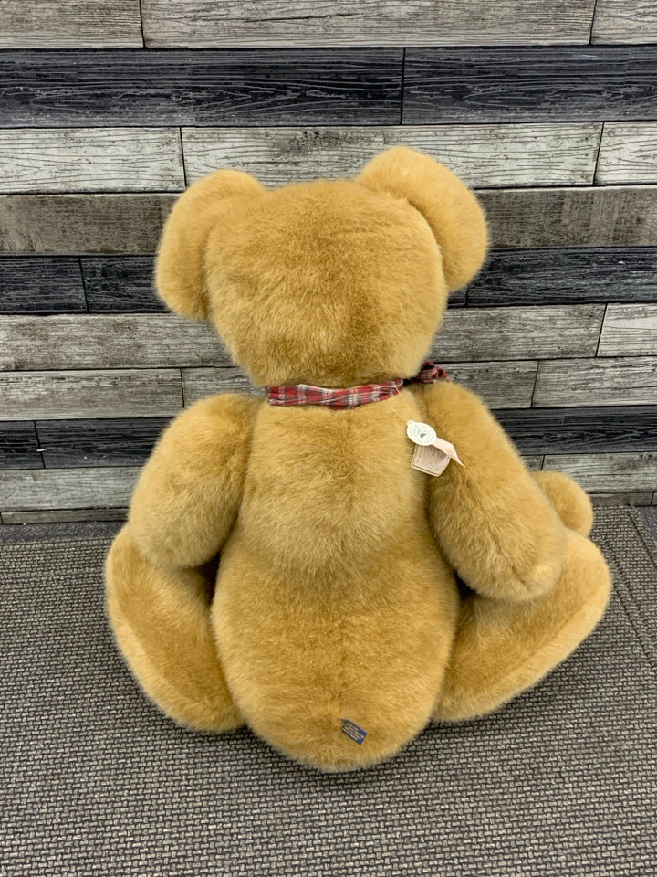 JUMBO BOYDS NANA BEAR W/TAGS.