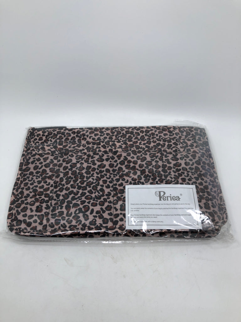 NIP PERIEA CHEETAH PRINT HANDBAG ORGANIZER.
