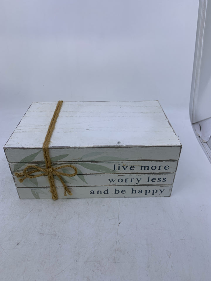 WHITE BLOCK LIVE MORE WORRY LESS DECOR.