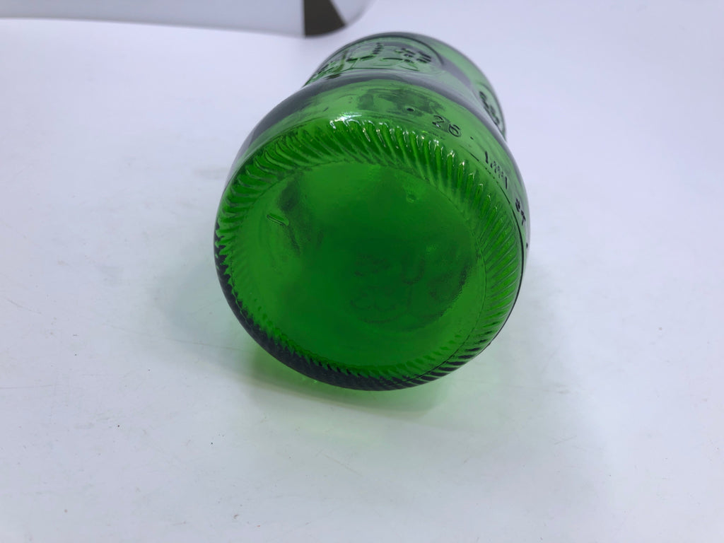 GREEN GLASS GROLSCH BOTTLE W LOCKING LID.