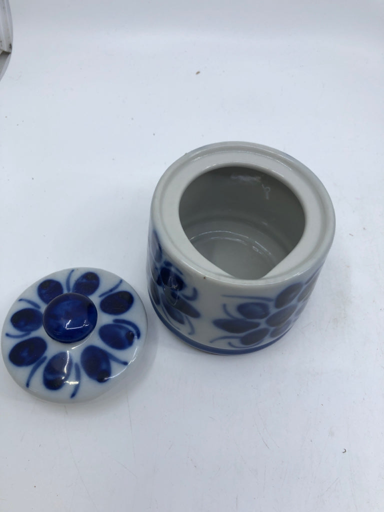 20 PC GREY/BLUE FLOWER DISH SET-SVC 6.