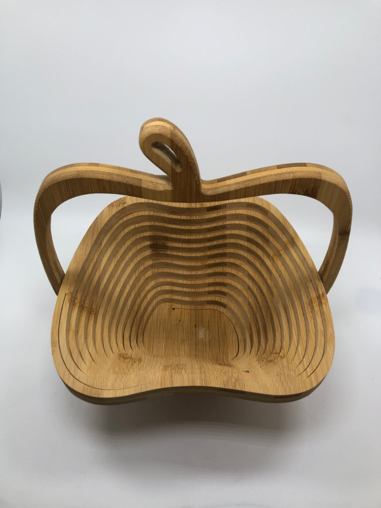FOLDING WOODEN APPLE BASKET.
