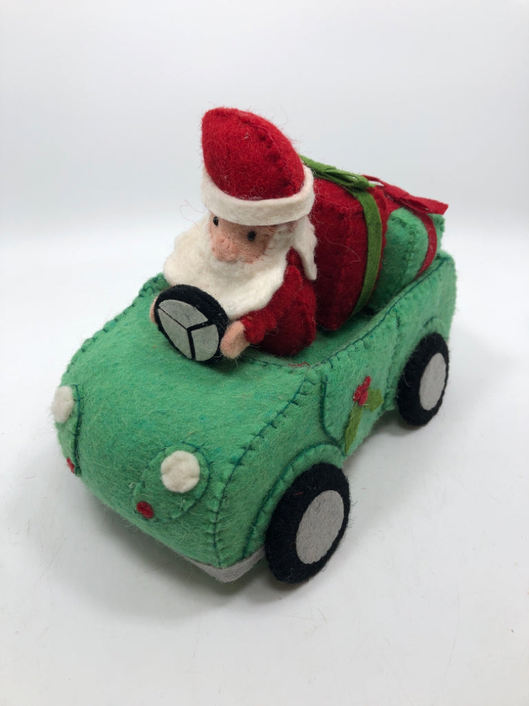 FELT GREEN BUGGY CAR W/ SANTA DRIVING.
