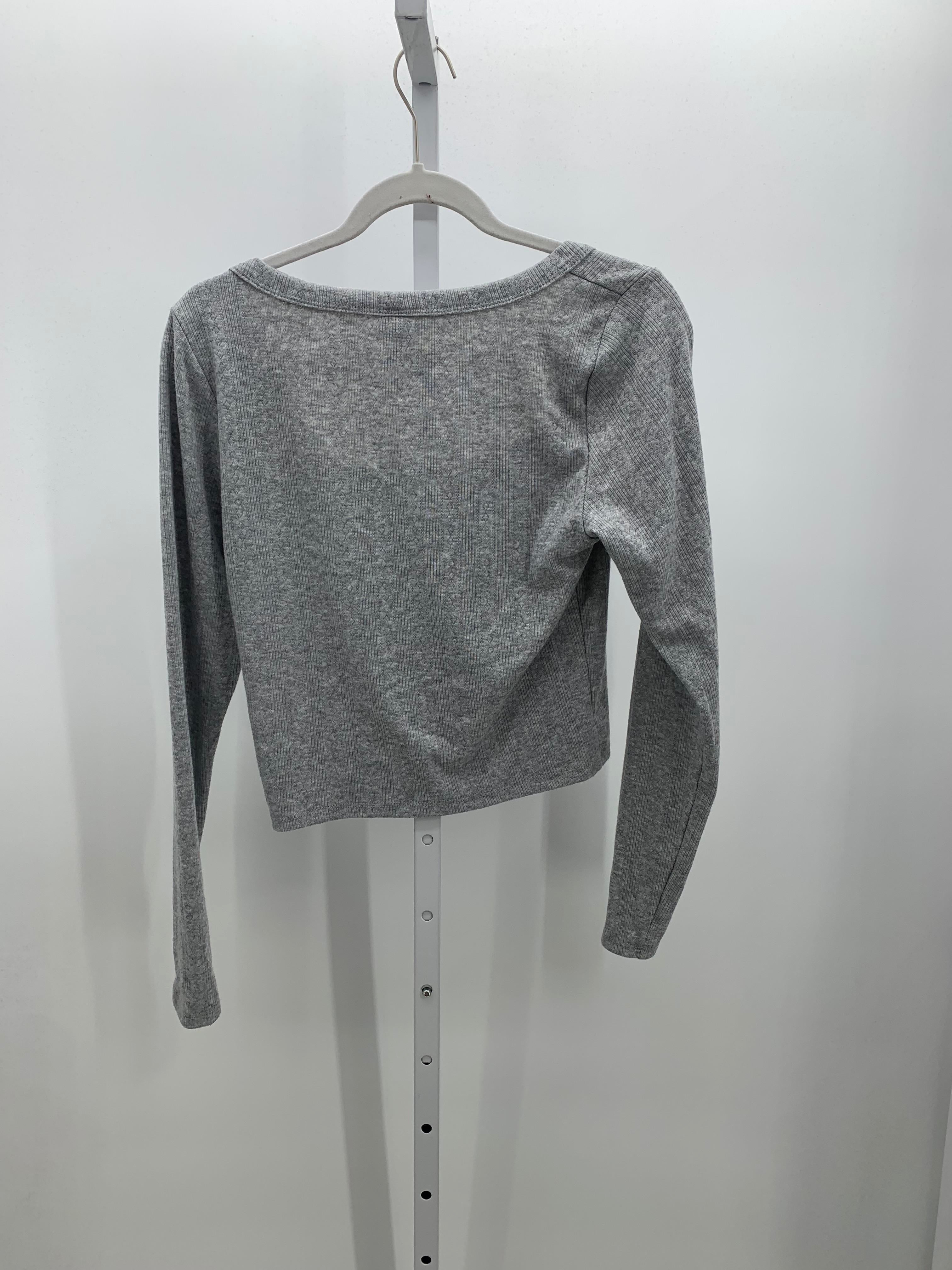 Wild Fable Size Medium Juniors Long Sleeve Shirt