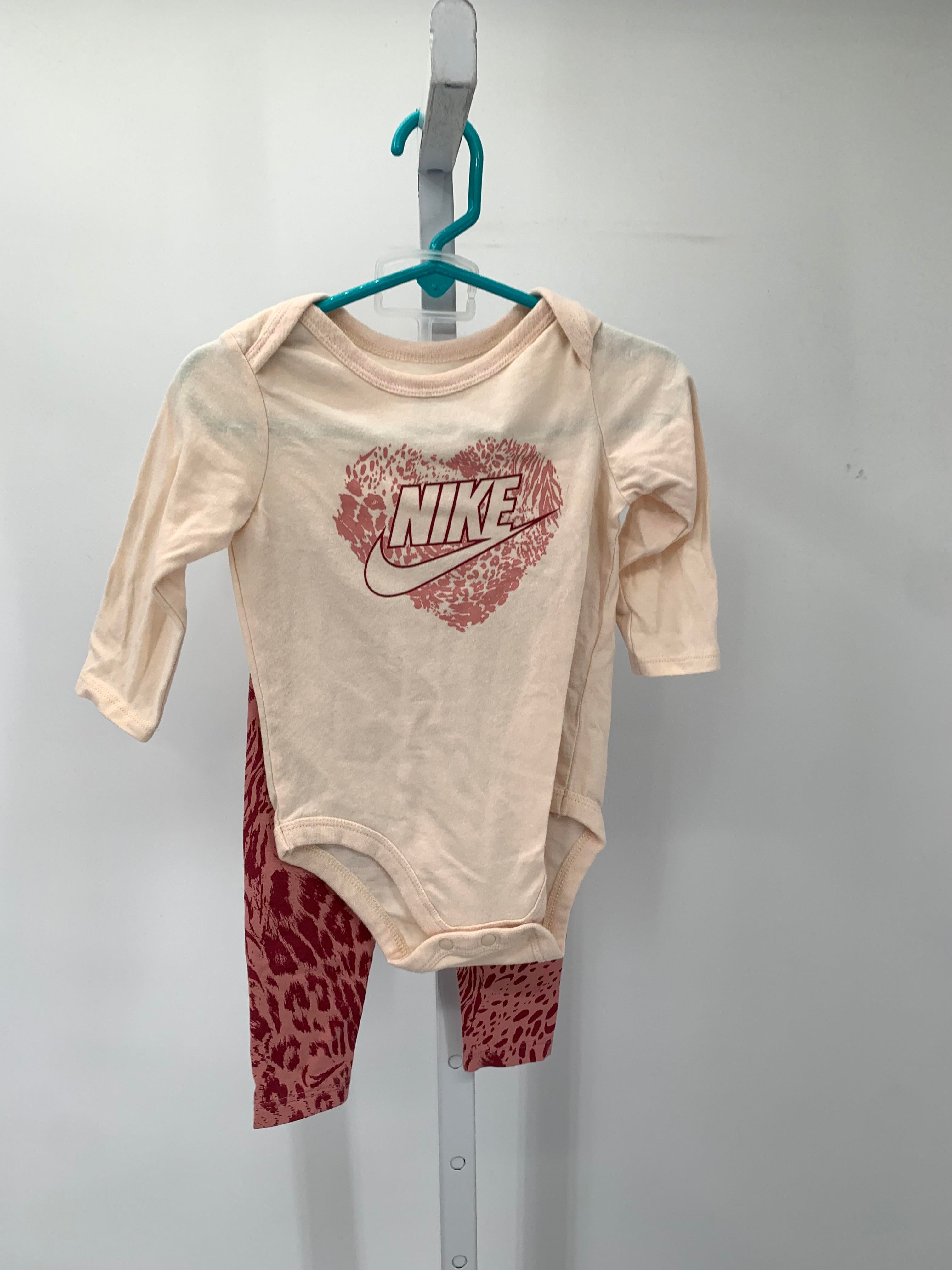 Nike Size 12 Months Girls 2 Pieces