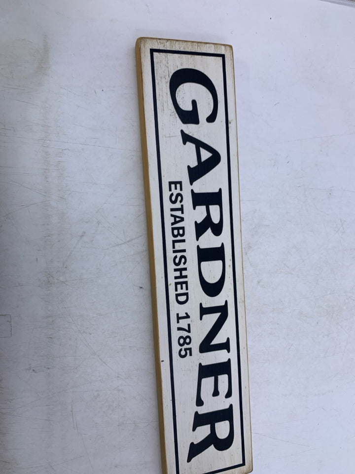 B/W GARDNER SIGN.