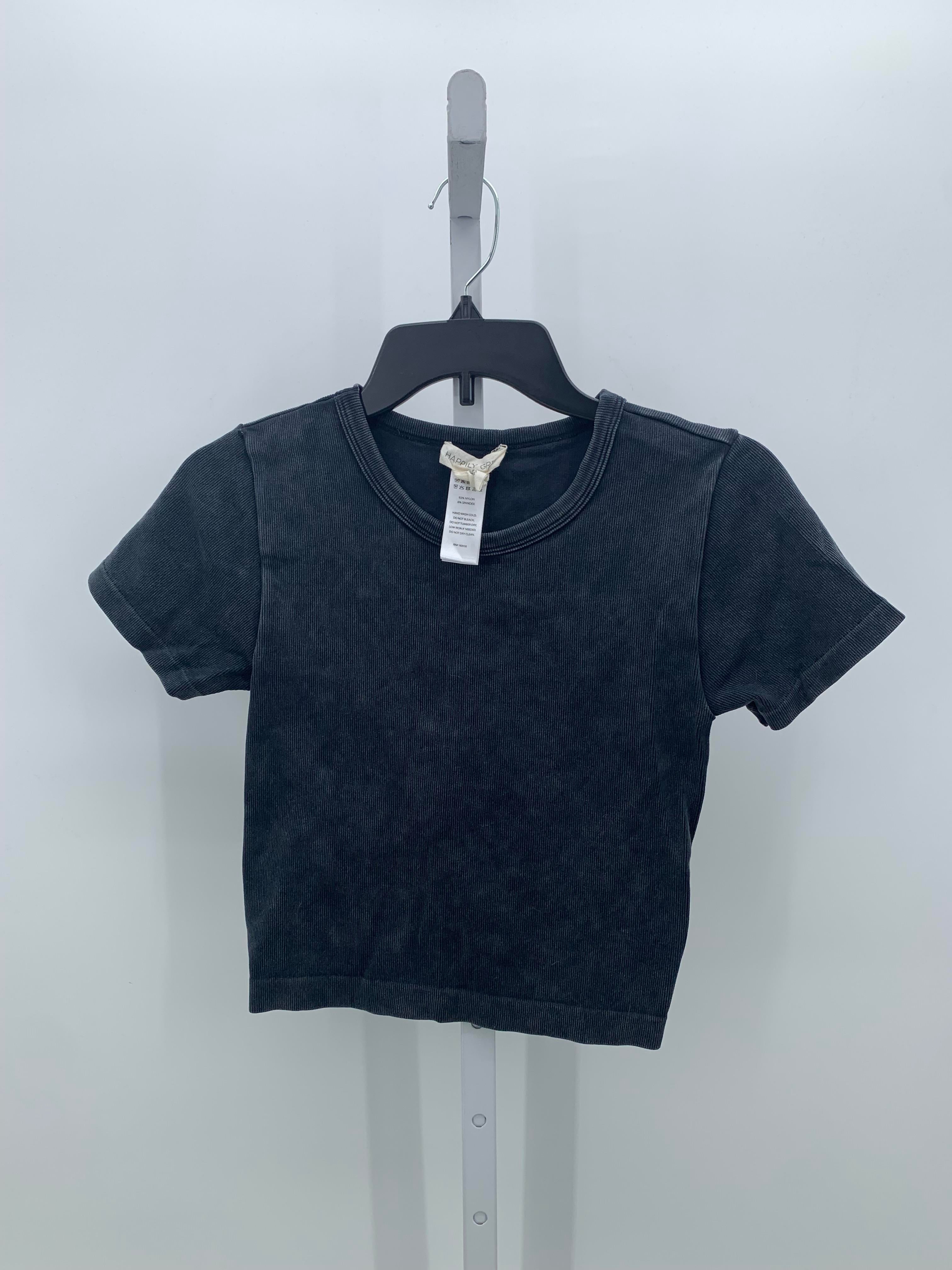 Size Medium Juniors Short Sleeve Shirt