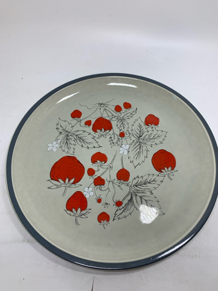 GOURMET INTERNATIONAL STRAWBERRY PLATTER W/ BLUE RIM.