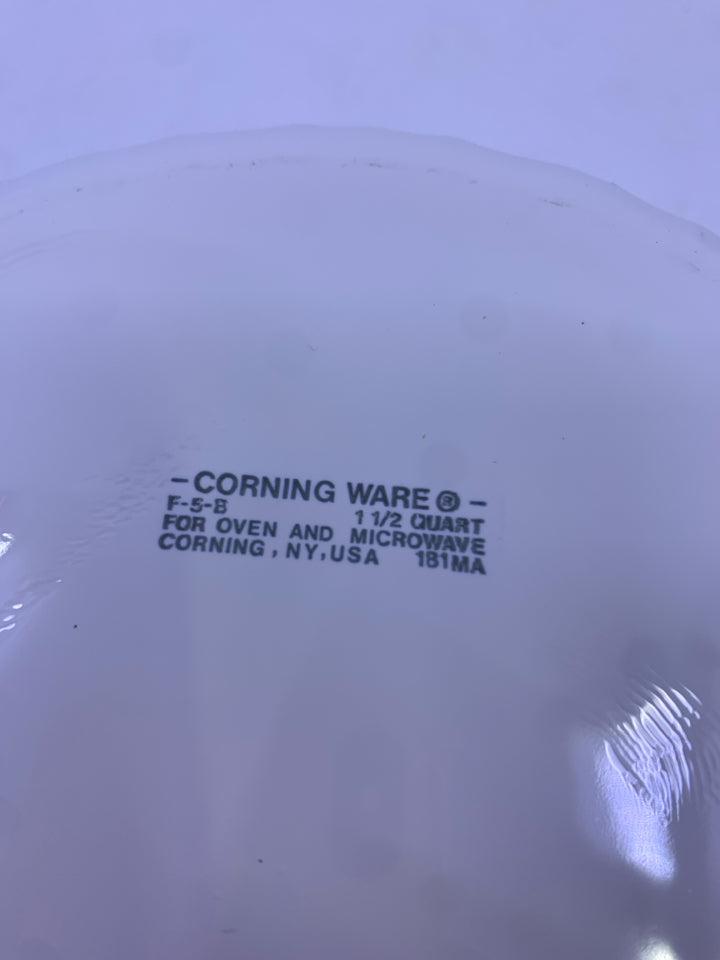 WHITE ROUND CORNING WARE SLIGHT RIBBED CASSEROLE DISH.