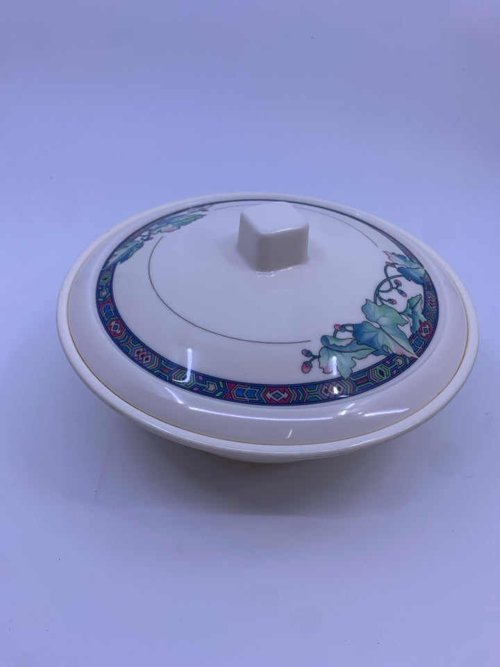 VTG 4 PC AZTEC PATTERN MELAMINE SERVING SET- 3 BOWLS W LIDS AND PLATTER.