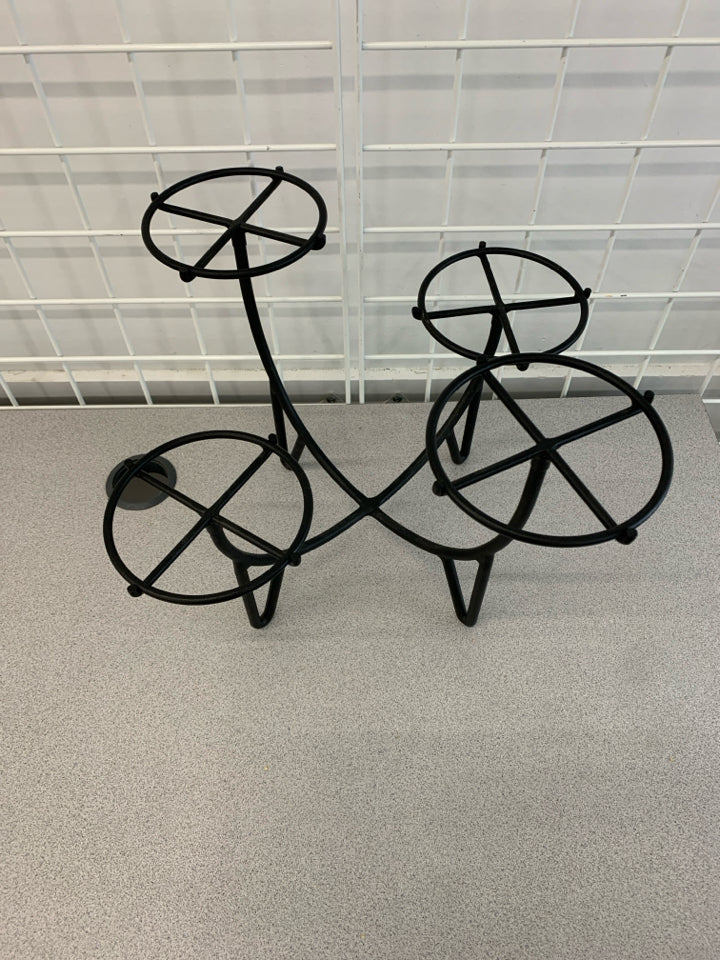 BLACK METAL 4 TIER PLANT STAND.