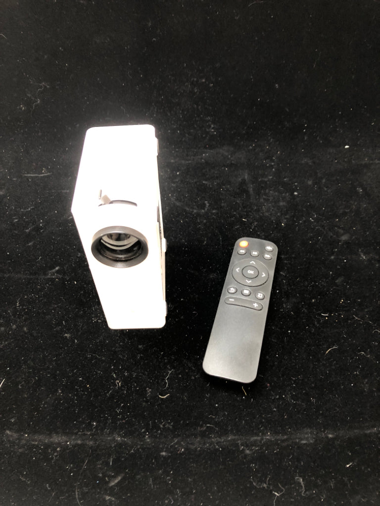 NIB MINI LED PROJECTOR