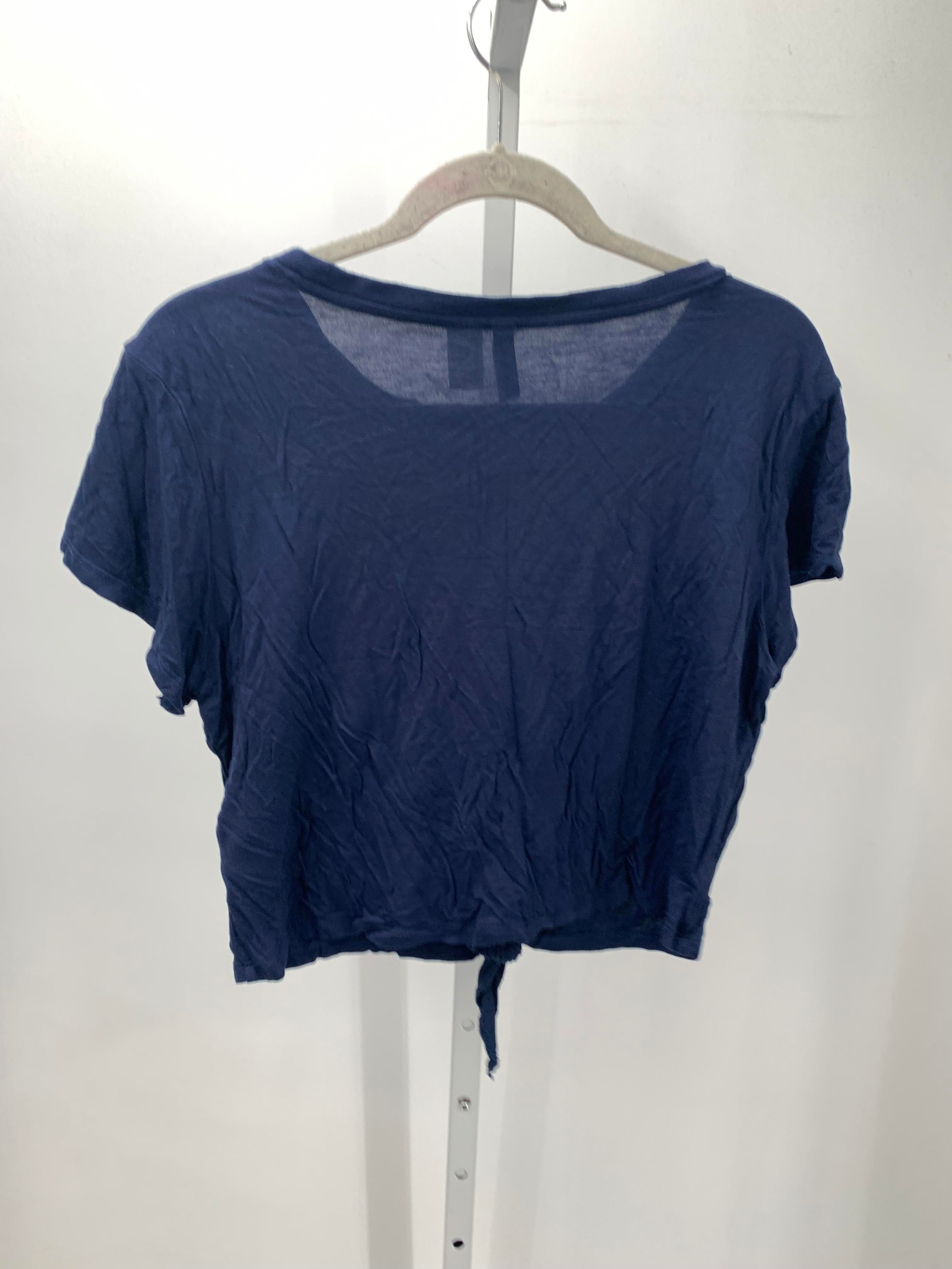 Divided Size Large Juniors Short Sleeve Shirt