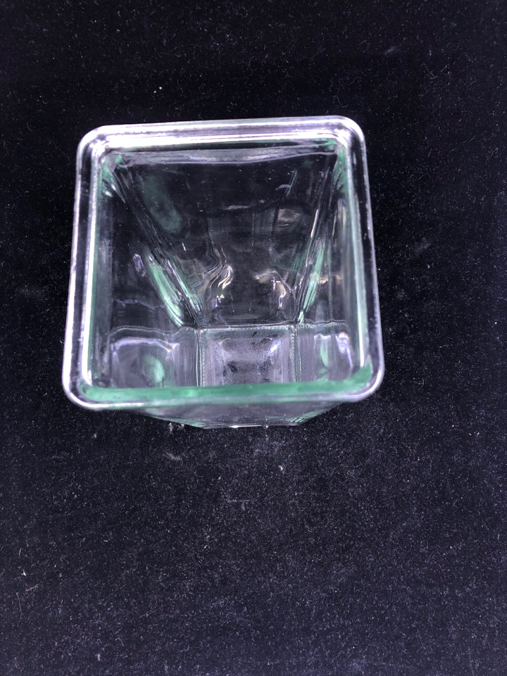 THICK GREEN TINT GLASS SQUARE SHAPED VASE.